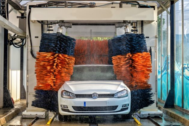 HI-TECH Lot De 4 Pinces à Tapis De Sol Pour Lavage Auto - Aluminium Résistant à La Rouille - Fixation Murale - 28 Cm (Rouge)