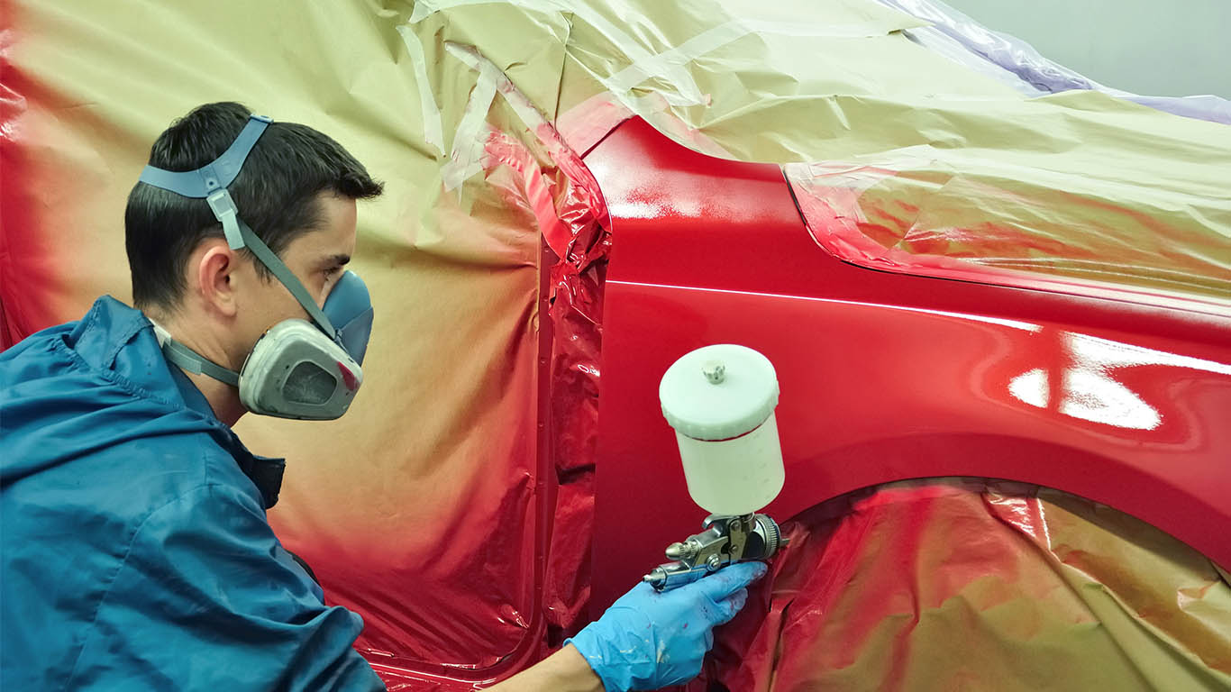 Il est possible de réaliser soi-même la peinture de sa voiture à condition de disposer de bon matériel